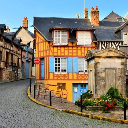 Chambre D'Hotes Du Carre Des Arts Honfleur Buitenkant foto