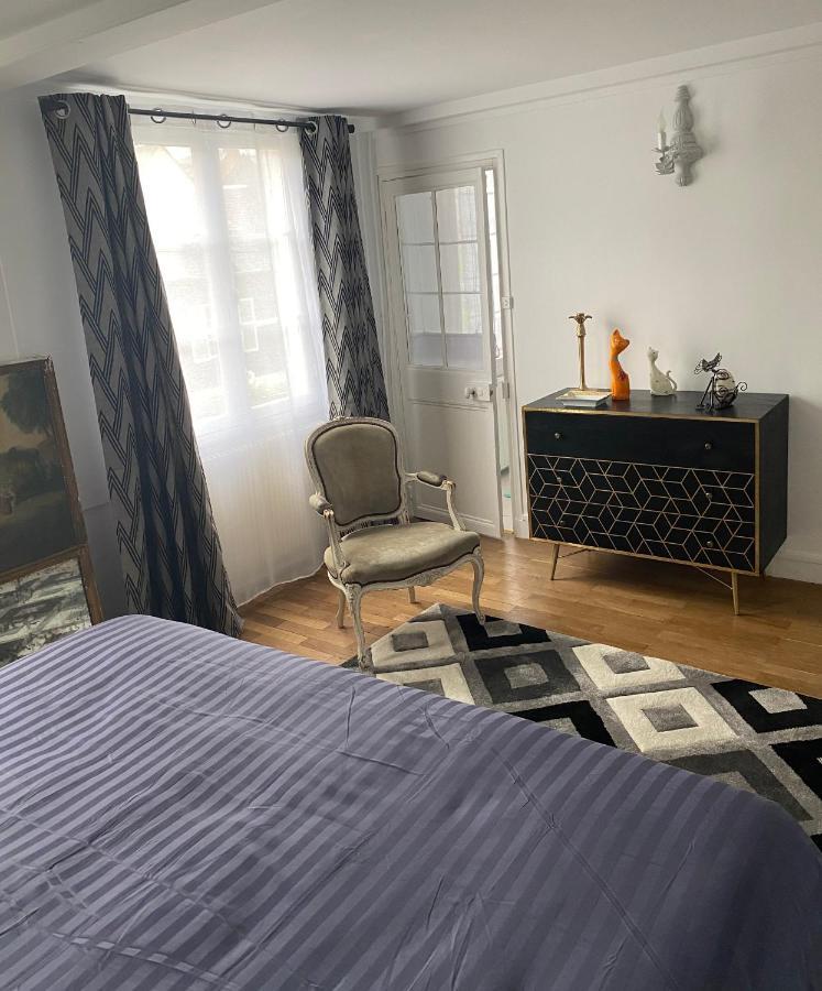 Chambre D'Hotes Du Carre Des Arts Honfleur Buitenkant foto